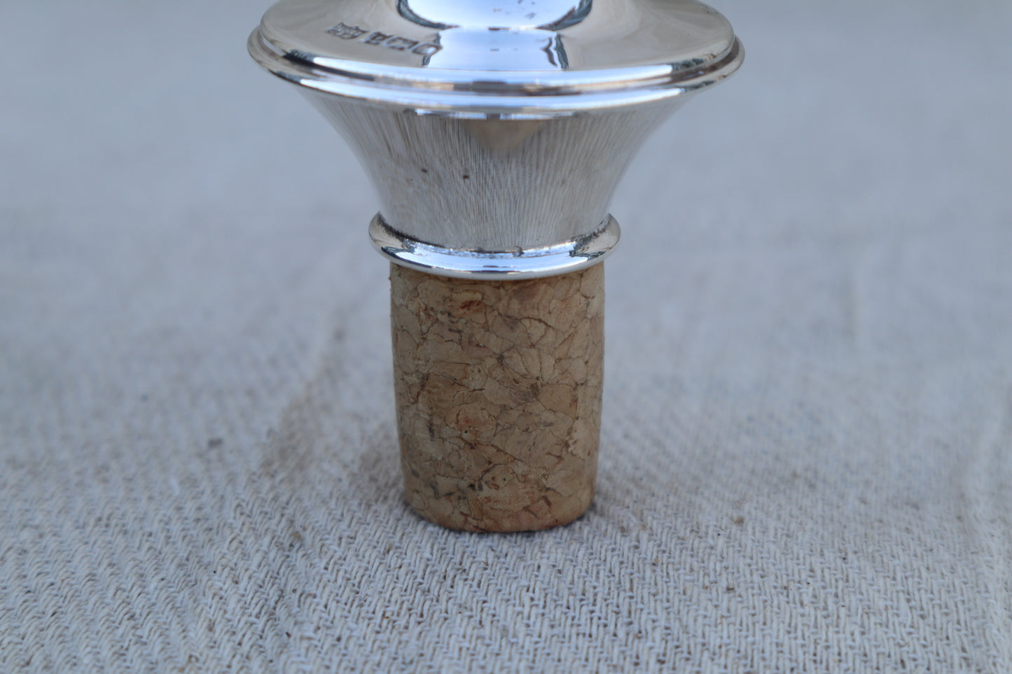 Mappin and Webb 1991 sterling silver decanter or bottle stopper, like new
