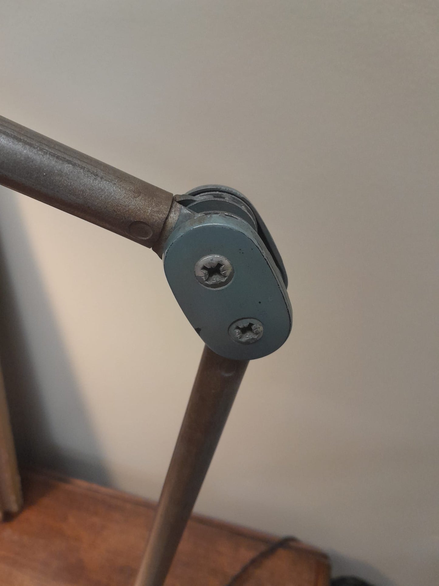 Vintage 1960s Lo-Vo-Lite machinist's lamp